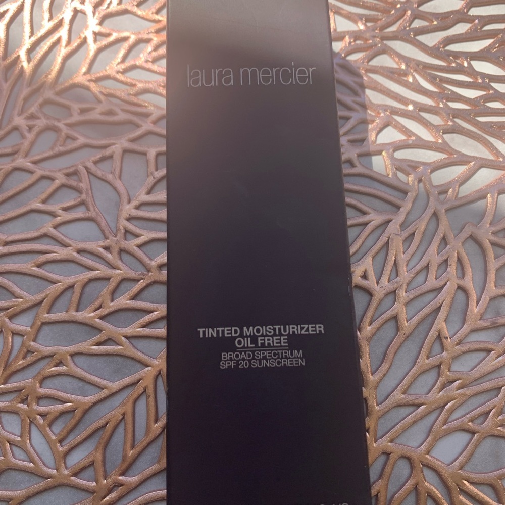 LAura mercier tan tinted moisturizer spf 20 sunscreen makeup everyday nwt mocha - Picture 2 of 3